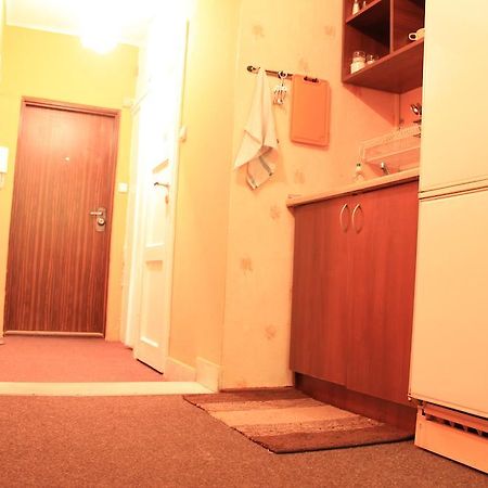 Pokoje Na Chmielnej 2 Hostel Varsó Kültér fotó