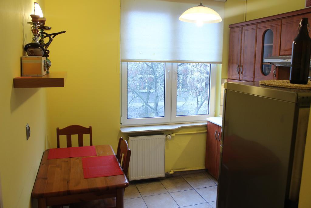 Pokoje Na Chmielnej 2 Hostel Varsó Szoba fotó