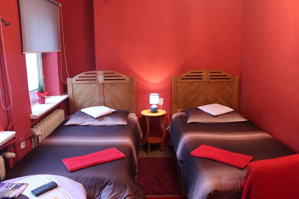 Pokoje Na Chmielnej 2 Hostel Varsó Szoba fotó