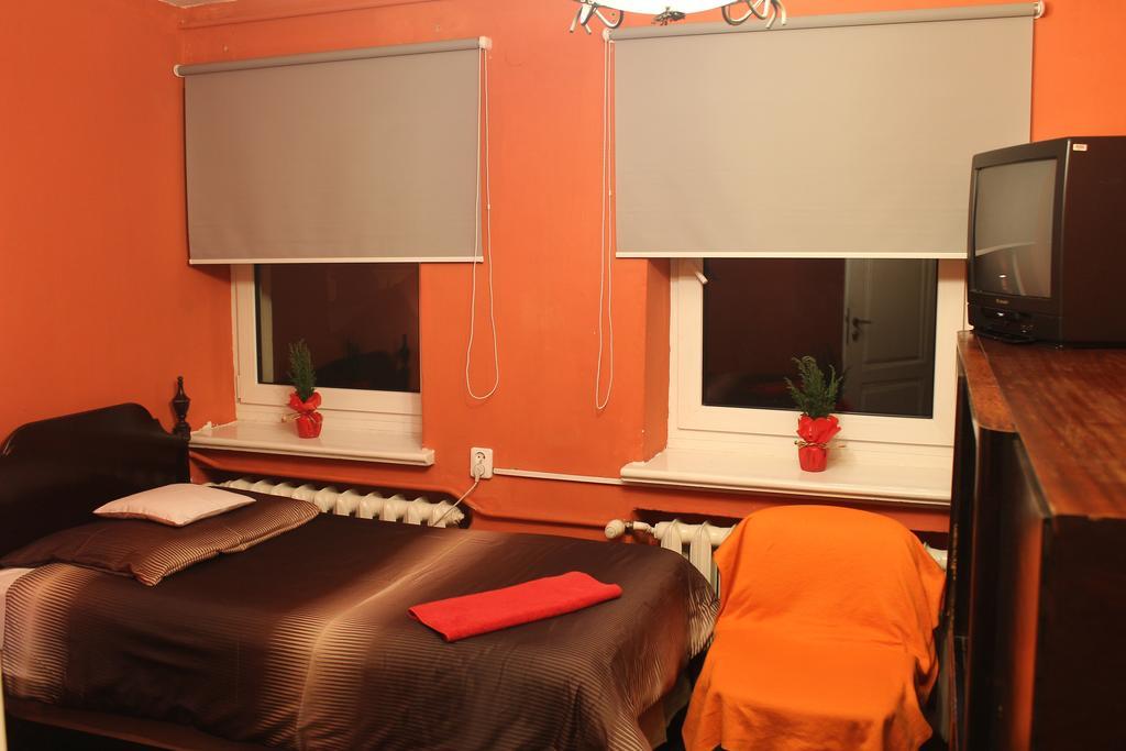 Pokoje Na Chmielnej 2 Hostel Varsó Szoba fotó